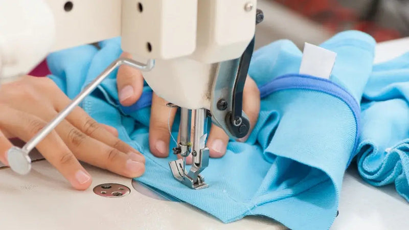 Comment coudre une épaule : astuces de couture invisible