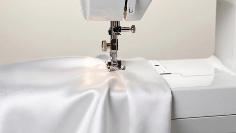 Comment coudre un tissu satin
