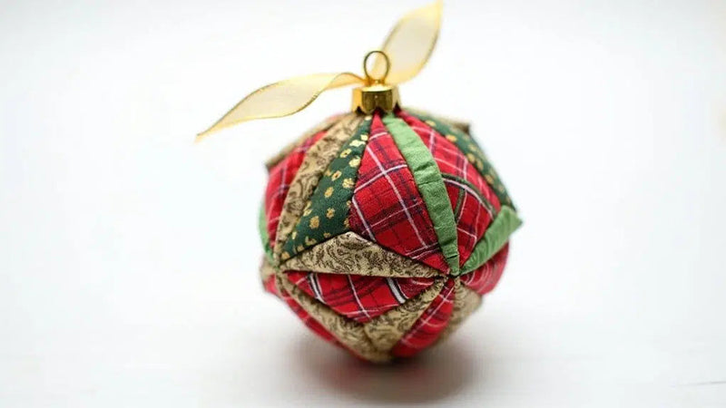 Tuto boule de Noël en tissu patchwork