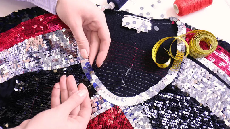 Comment coudre des sequins : guide complet tissu et couture