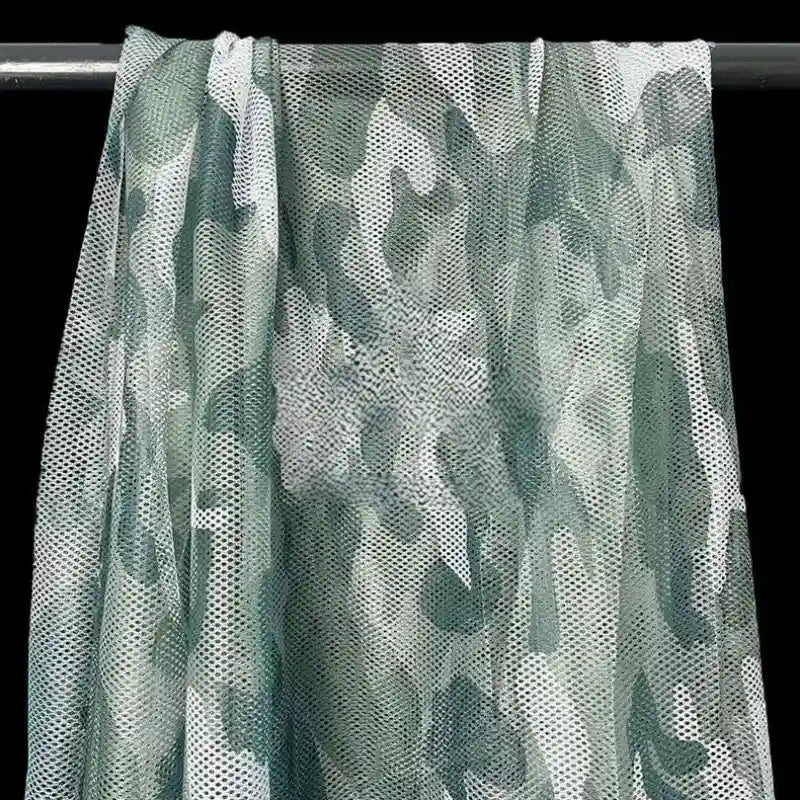 Tissu filet camouflage coloré au mètre