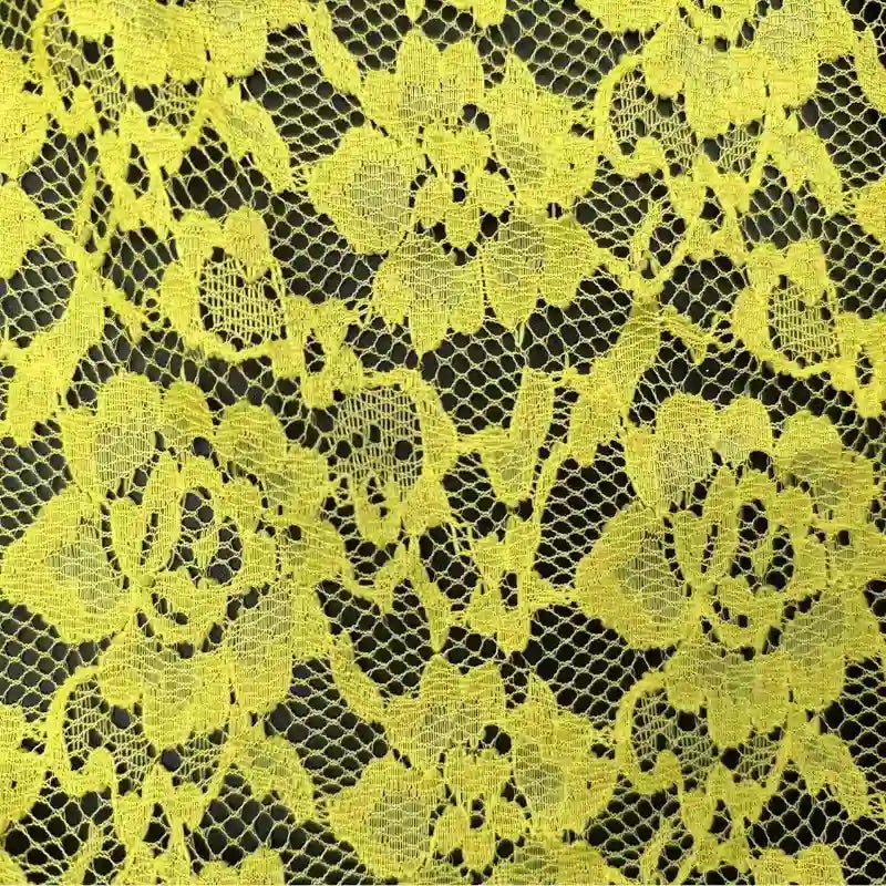 Tissu en dentelle fleurie au mètre