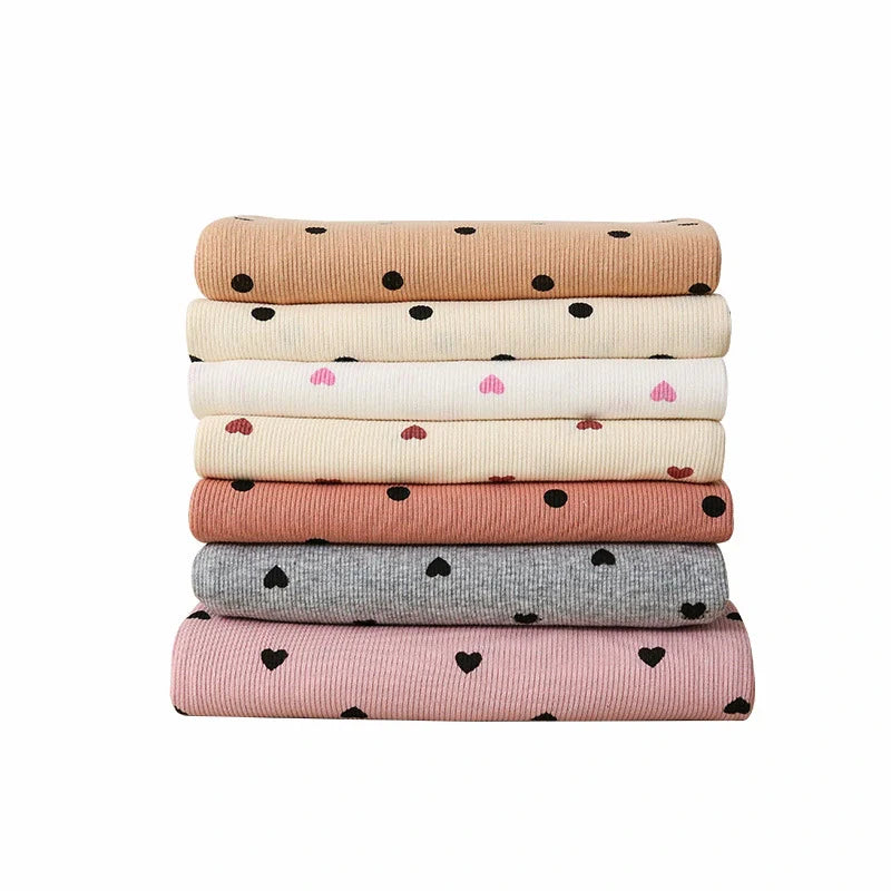 Tissu côtelé imprimé cœur 2x2 au mètre