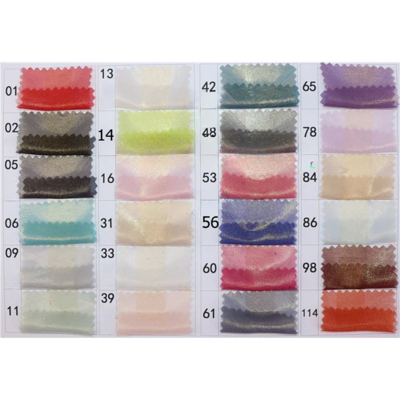 Une grille de 30 écouvillons numérotés de Longan Craft France - tissu mousseline métallisé, irisée brillante et multicolore pour couture - est disposée en cinq colonnes et six rangées, présentant des couleurs et des textures variées sur un fond blanc.