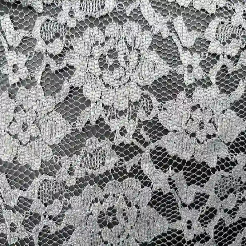 Tissu en dentelle fleurie au mètre
