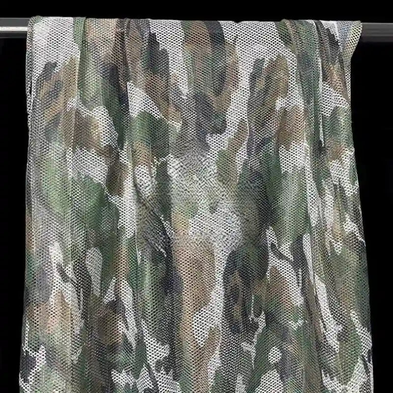 Tissu filet camouflage coloré au mètre