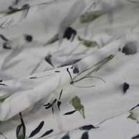 Découvrez le Tissu viscose imprimé bambou au mètre de Longan Craft France : une viscose légère style chinoiserie, douce et semi-translucide, idéale pour robes fluides et confection de qualité supérieure.