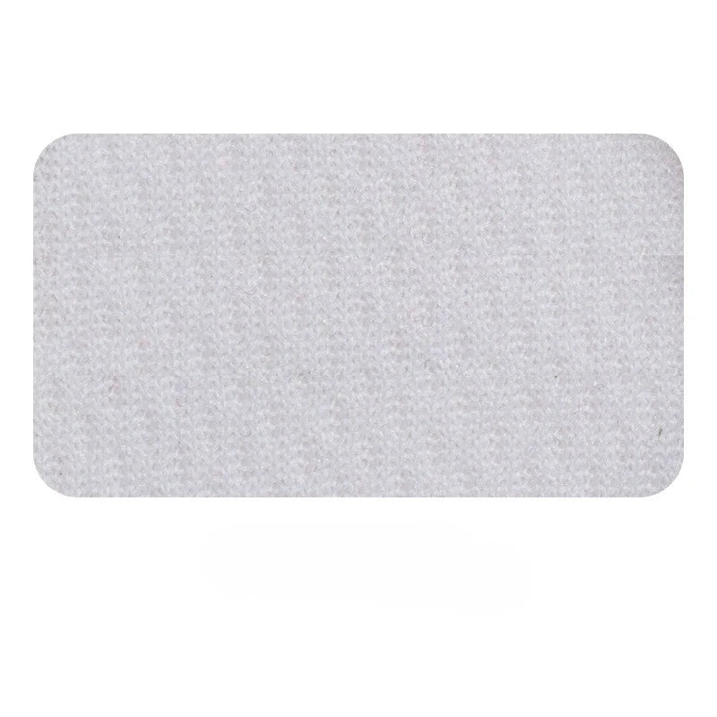 Un écusson blanc rectangulaire aux coins arrondis, réalisé en tissu piqué nid d'abeille 100% polyester DIY anti-humidité pour vêtements de sport de Longan Craft France, est représenté sur un fond blanc uni.