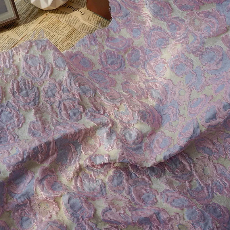 Brocart à motifs bulles et fleurs au mètre