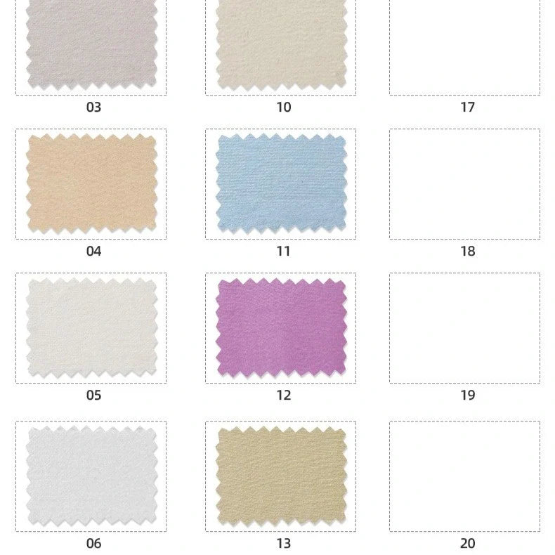 Une grille de douze échantillons de tissus de couleur unie, plus des rectangles vierges étiquetés avec des numéros, présente le "Tissu en soie charmeuse de mûrier au mètre" de Longan Craft France, un doux mélange de rayonne et de polyester pour les robes.