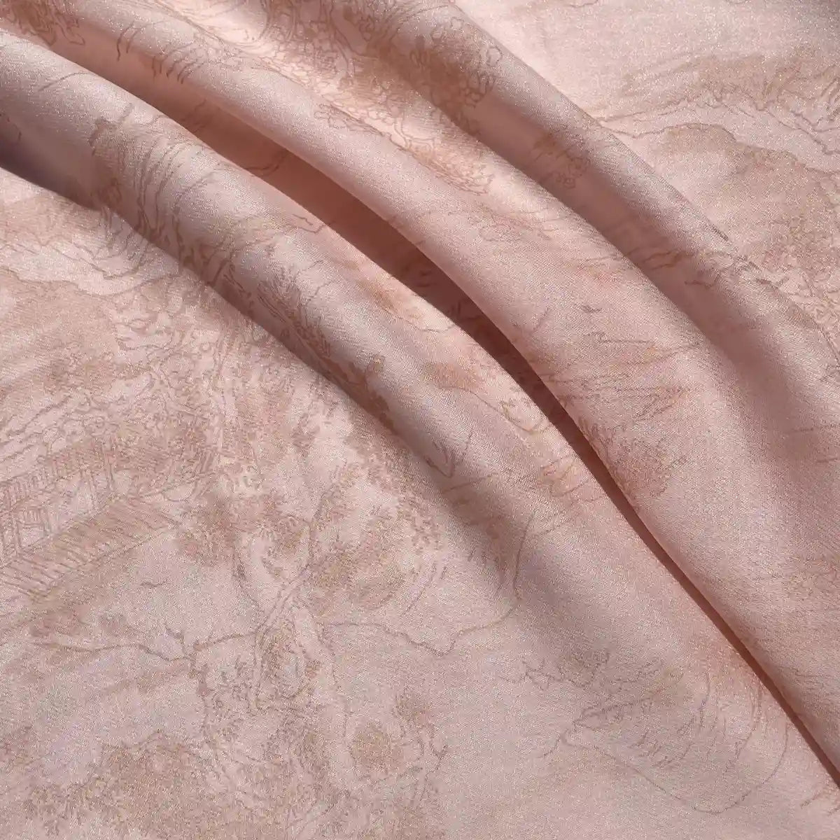 Tissu en lyocell imprimé chinoiserie au mètre par Longan Craft France : tissu léger et doux, motif subtil et brillant idéal pour robes, délicatement drapé avec de douces ombres qui mettent en valeur la texture détaillée.