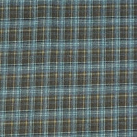 Gros plan sur le Tissu flanelle mammouth en polyester et rayonne de Longan Craft France, un tissu écossais doux dans les tons bleu, gris et jaune, idéal pour les vêtements douillets. Disponible au mètre en tissu flanelle brossée à carreaux.