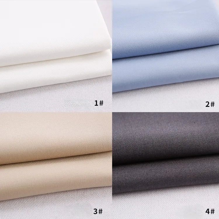 Quatre tissus gabardine polyester-rayon de Longan Craft France sont disposés : blanc (1#) en haut à gauche, bleu clair (2#) en haut à droite, beige (3#) en bas à gauche, et gris foncé (4#) en bas à droite - parfaits pour les uniformes de bricolage.