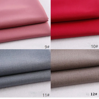 Quatre échantillons pliés de tissu gabardine Longan Craft France en rose (9#), rouge (10#), gris (11#) et beige (12#) sont présentés empilés dans une grille. Chaque tissu épais en rayonne-polyester est clairement étiqueté avec son numéro de produit.