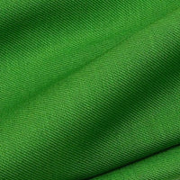 Gros plan sur le Tissu lyocell sergé coloré au mètre de Longan Craft France, montrant sa texture finement nervurée et ses plis diagonaux subtils. Fabriqué à partir de lyocell 100 % durable, ce tissu confortable est idéal pour les costumes.