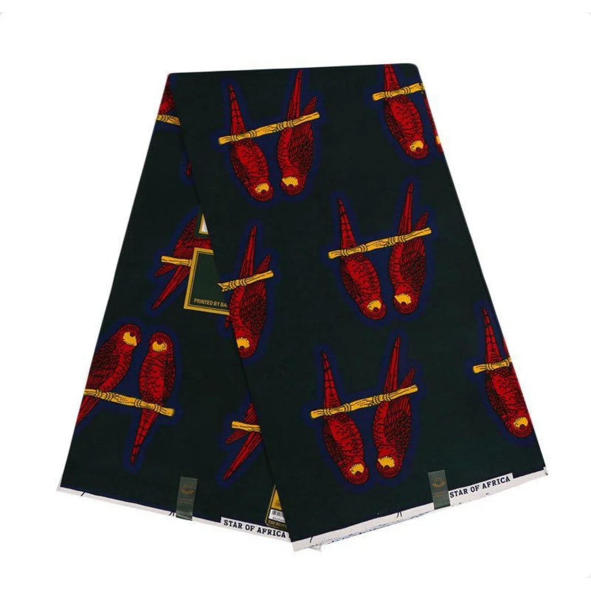 Longan Craft France tissu wax africain Ankara coloré, plié, présentant un fond sombre avec deux perroquets rouges sur des branches jaunes et des étiquettes le long d'un bord, dont "Star of Africa". Idéal pour divers styles vestimentaires à la mode.