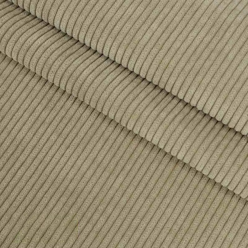 Gros plan sur le Velours côtelé coton 8 côtes uni au mètre de Longan Craft France, mettant en valeur son tissu beige doux et côtelé, idéal pour les vêtements, les accessoires ou les projets de décoration.