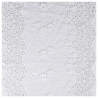 Le Tissu en coton ajouré 3D brodé œillet au mètre de Longan Craft France présente des broderies florales complexes et de la dentelle en sections verticales, idéales pour les vêtements raffinés et les textiles décoratifs.