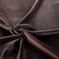 Gros plan sur le Velours de coton 100 % pur au mètre de Longan Craft France, un tissu uni velours doux et brun foncé, au lustre subtil et à la texture riche, parfait pour la couture, les loisirs créatifs ou l'ameublement de luxe.