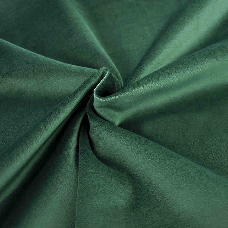 Gros plan sur le Velours de coton 100% pur au mètre de Longan Craft France, un tissu de velours de coton uni doux et brillant, assemblé pour montrer sa texture lisse - idéal pour la couture, les projets créatifs et l'ameublement.