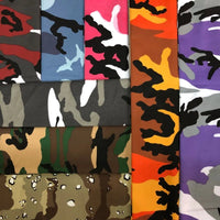 Une gamme d'échantillons de Tissu camouflage en coton au mètre de Longan Craft France, présentant des combinaisons de couleurs de style hip-hop - bleu, rose, orange, violet, vert, marron et désert - est présentée dans une grille bien ordonnée.