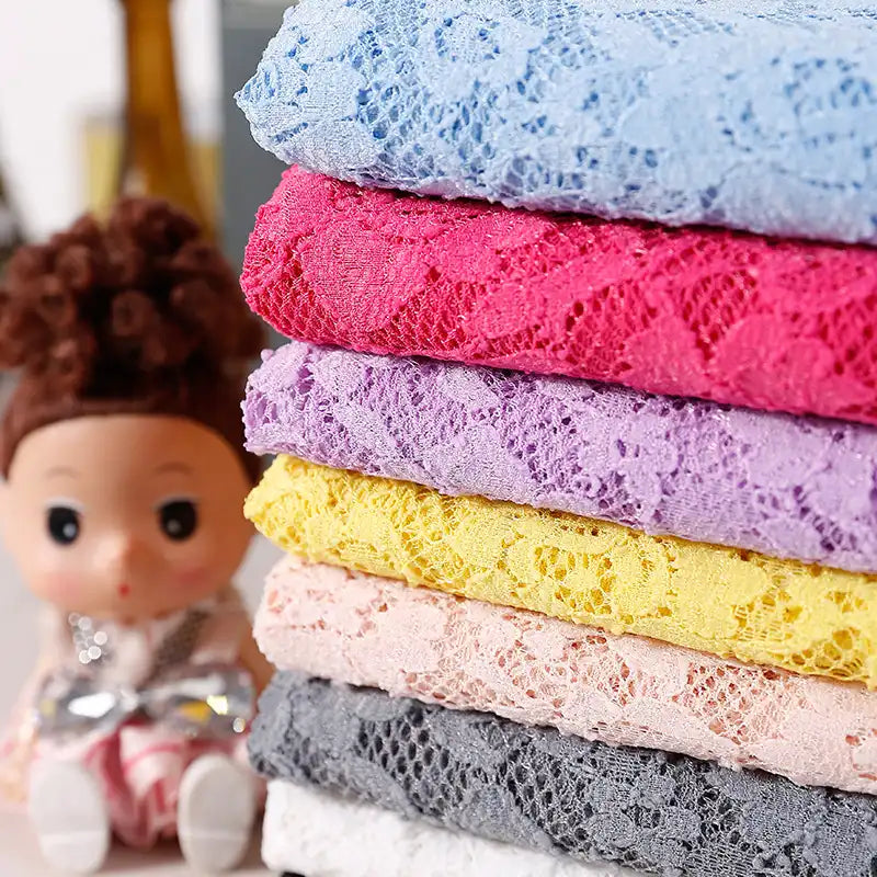 Tissu en dentelle fleurie au mètre
