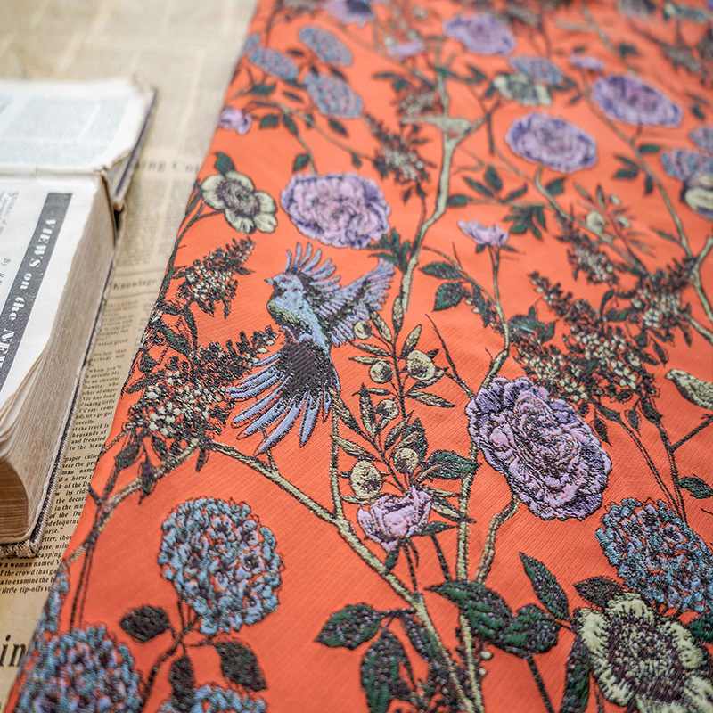 Tissu brocart fleurs et oiseaux au mètre
