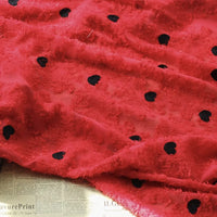 Tissu en mousseline à franges brodé de cœurs au mètre