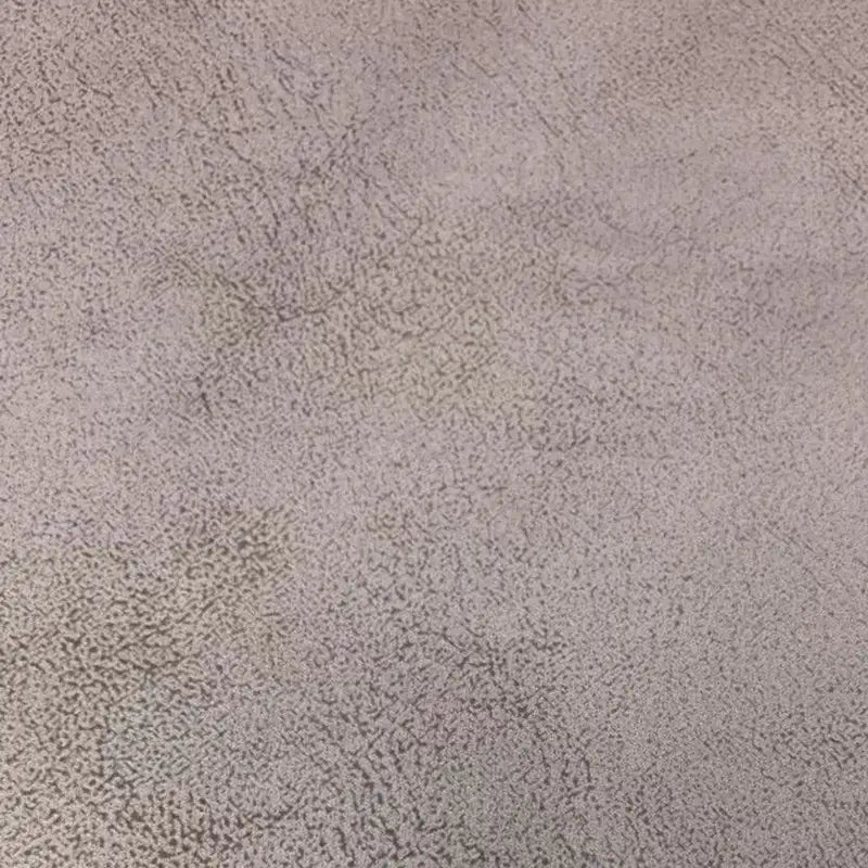 Gros plan sur le Tissu suédine imprimé au mètre de Longon Craft France, qui présente un motif litchi gris clair et beige en velours de polyester - idéal pour les manteaux, les canapés ou les projets de bricolage.