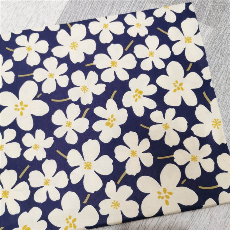 Tissu pour patchwork à grands motifs floraux au mètre