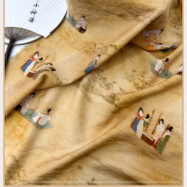 Découvrez le tissu en lin-lyocell imprimé Chinoiserie de Longan Craft France, qui présente des scènes traditionnelles de l'Asie de l'Est dans des couleurs vibrantes. Un éventail pliant blanc avec des caractères chinois orne le coin supérieur gauche.