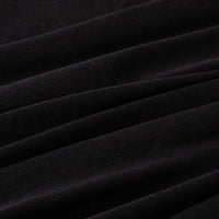 Gros plan sur le tissu multicolore jersey polyester-élasthanne au mètre de Longan Craft France. Ce tissu lisse, légèrement velouté et extensible se drape avec des plis diagonaux doux - idéal matière jersey pour robes de chambre.