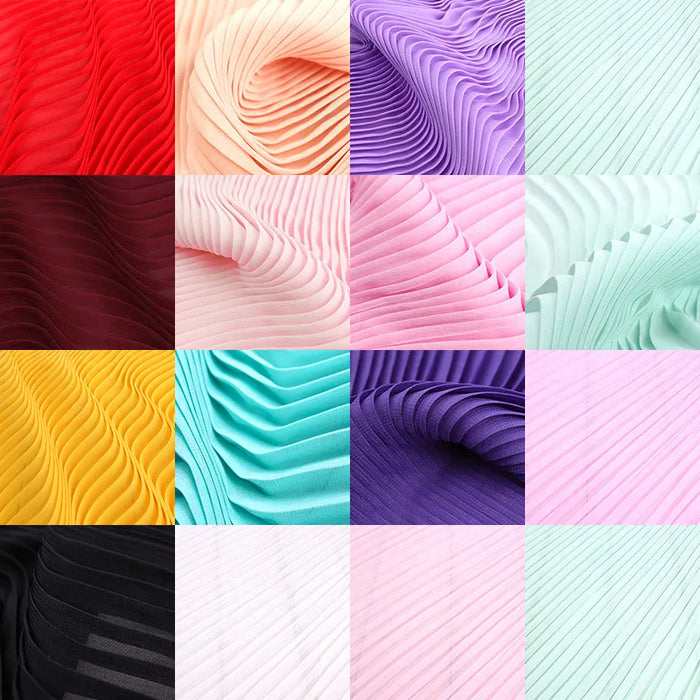Seize carrés mettent en valeur les couleurs vibrantes et les textures uniques de Mousseline plissée unie de Longan Craft France, un tissu léger et fluide idéal pour les robes et les chemisiers élégants. Parfait pour les projets créatifs.