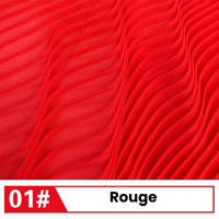 Mousseline plissée unie de Longan Craft France, tissu léger et fluide au mètre, idéal pour robes et blouses élégantes. Rouge avec étiquette "01#" et "Rouge" en noir, texture plissée ondulée pour une allure raffinée.
