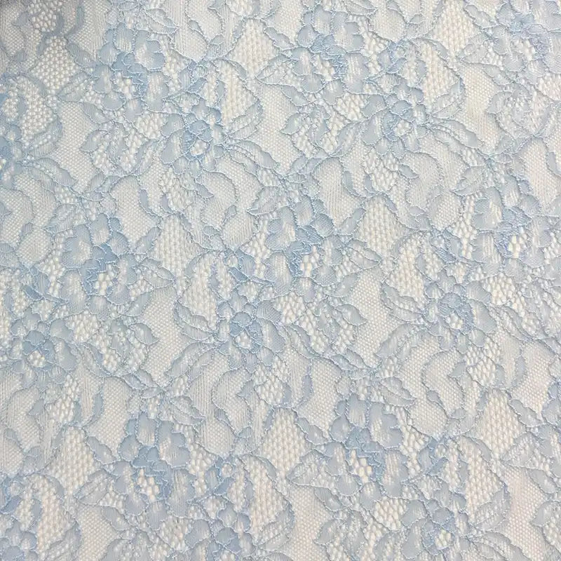 Le Tissu dentelle extensible au mètre de Longan Craft France est une dentelle multicolore de haute qualité, idéale pour vêtements, lingerie et jupes. Son motif floral raffiné apporte élégance et délicatesse à toutes vos créations.