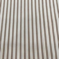 Découvrez le Linon de coton à fines rayures au mètre de Longan Craft France, un tissu en coton imprimé multicolore parfait pour la confection de robes et vêtements d'été.