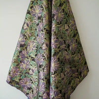 Tissu brocart vintage brodé à motifs floraux au mètre