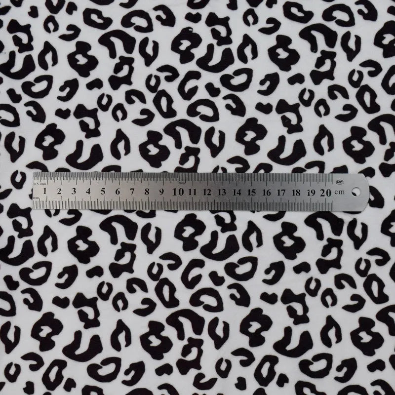 Tissu minky à motif animalier au mètre