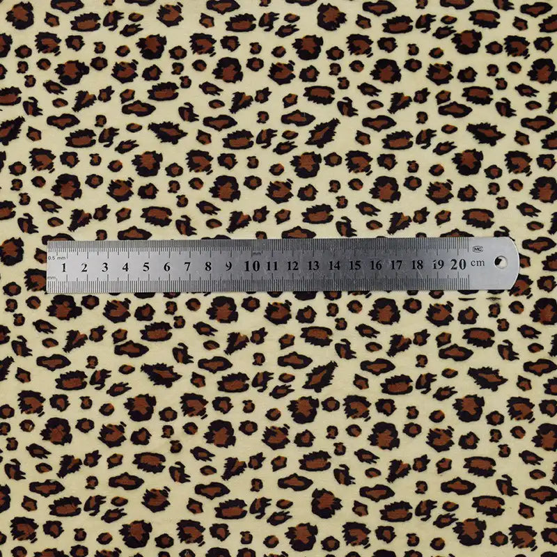 Tissu minky à motif animalier au mètre