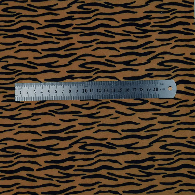 Tissu minky à motif animalier au mètre