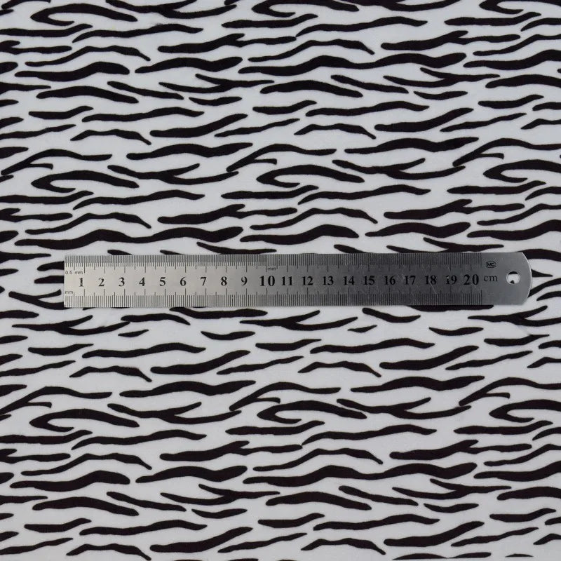 Tissu minky à motif animalier au mètre