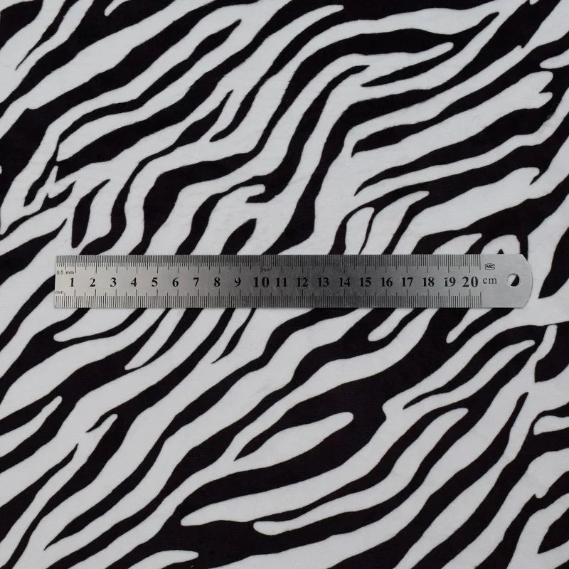 Tissu minky à motif animalier au mètre