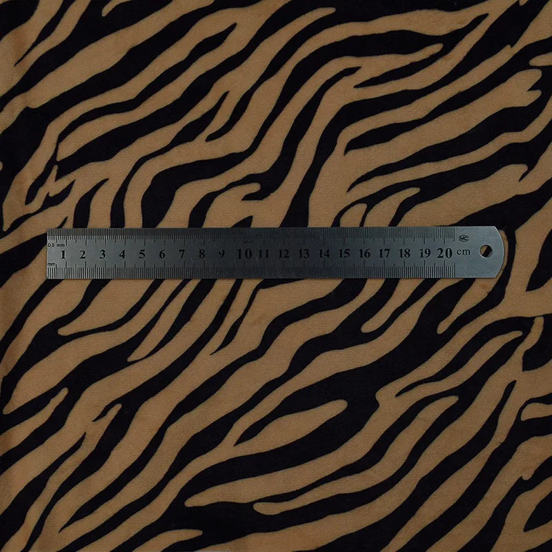 Tissu minky à motif animalier au mètre