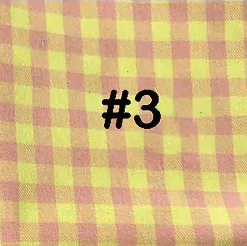 Une flanelle de coton à carreaux jaune et rose de Longon Craft France est représentée comme fond de tissu avec "#3" en caractères noirs gras centré dessus.