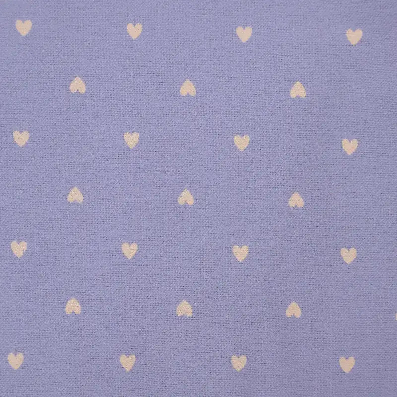 Flanelle de coton à motifs cœurs Longon Craft France : tissu flanelle lavande doux, idéal couture et loisirs créatifs, motif petits cœurs blancs réguliers, vendu au mètre.