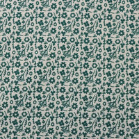La Flanelle de coton fleurie au mètre de Longan Craft France présente un motif floral doux et dense dans des couleurs automnales sur fond beige - parfait pour coudre des peignoirs, des vêtements et des projets de bricolage créatifs.