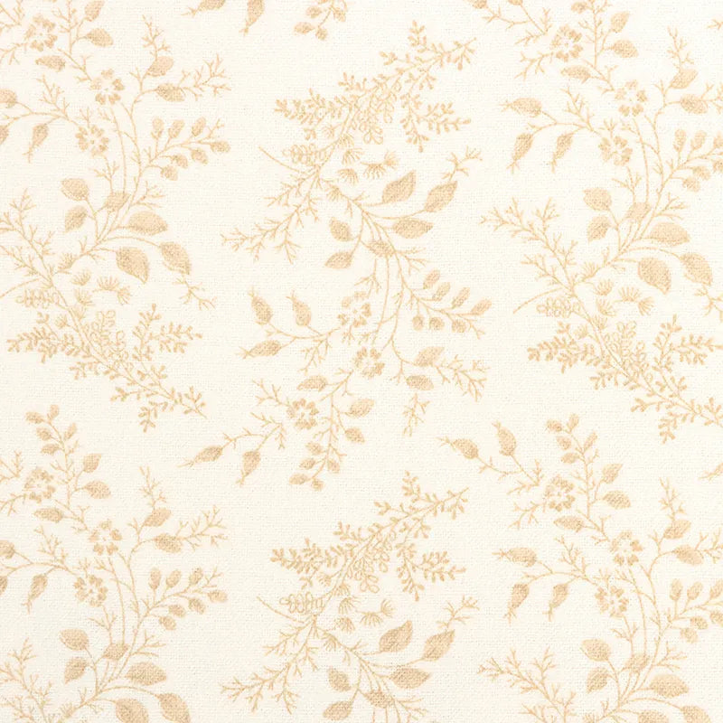 La Flanelle de coton fleurie au mètre de Longan Craft France est une flanelle de coton beige avec des imprimés floraux et botaniques inspirés de l'automne, idéale pour coudre des robes, des vêtements et des projets créatifs de bricolage.
