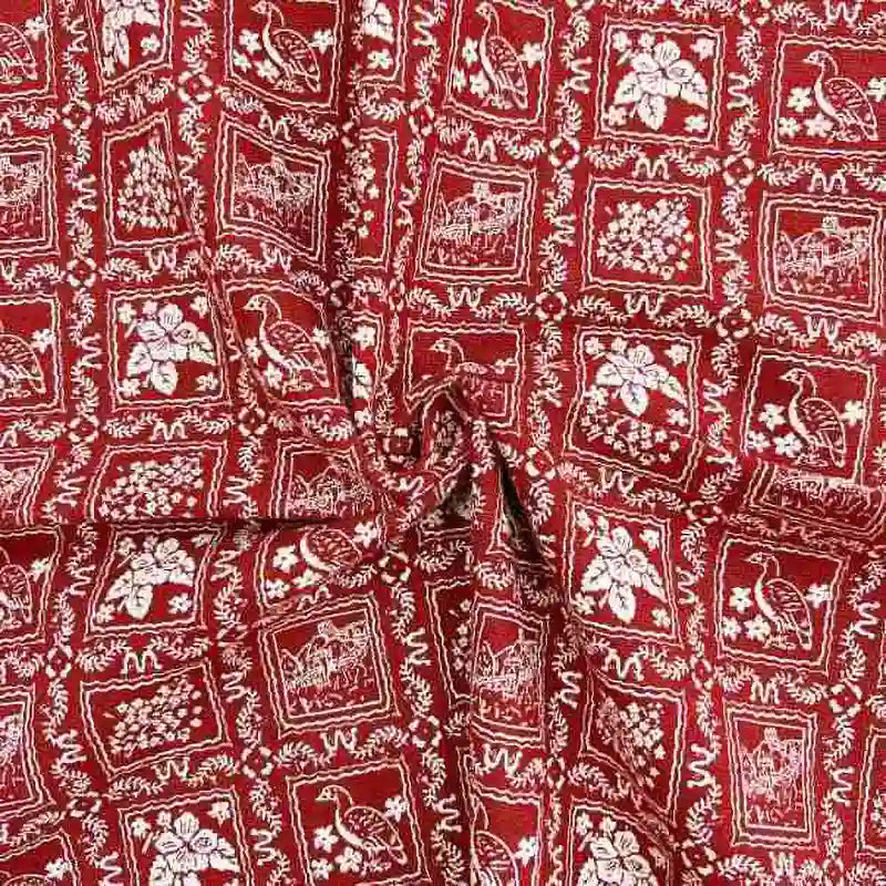La Flanelle de coton fleurie au mètre de Longan Craft France est un tissu flanelle imprimé d'automne, idéal pour la couture de robes et vêtements d'hiver, avec motifs colorés parfaits pour les loisirs créatifs.