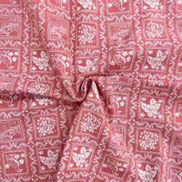 Flanelle de coton fleurie au mètre par Longan Craft France : tissu flanelle imprimé coloré d'automne, idéal pour robes, vêtements et loisirs créatifs. Motif floral blanc sur fond rose avec effet légèrement froissé.