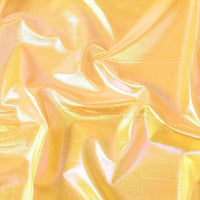 Lamé irisé au mètre de Longan Craft France : un tissu en polyester jaune brillant aux reflets métalliques, avec des plis lisses et irréguliers qui renforcent son éclat durable - idéal pour les costumes, les représentations théâtrales et les projets de couture.